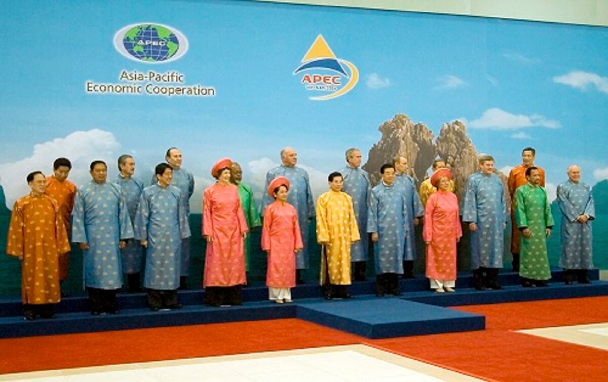 Việt Nam gia nhập APEC năm nào
